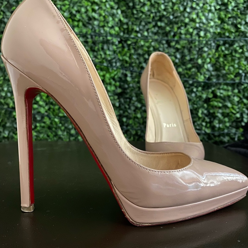 AUTH & RARE nude Pigalle Plato 140